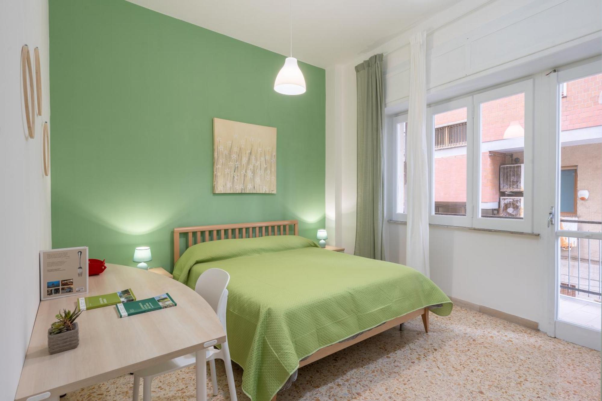 Affittacamere Central Concordia Salerno Bagian luar foto